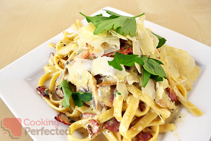 Easy Carbonara with Creamy Sauce