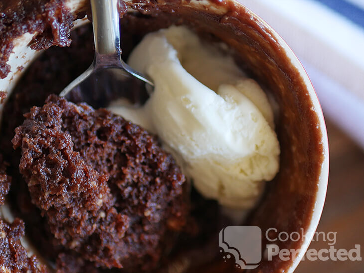 3 ingredient Nutella cake in a mug