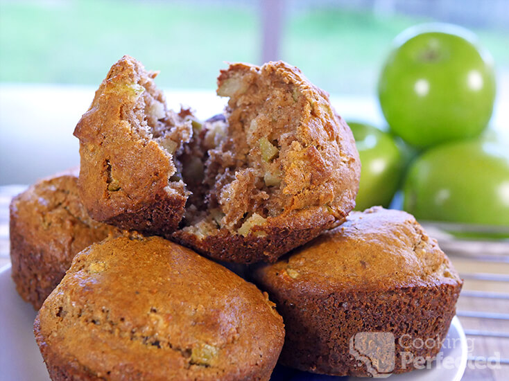 Paleo-Friendly Apple and Cinnamon Muffins