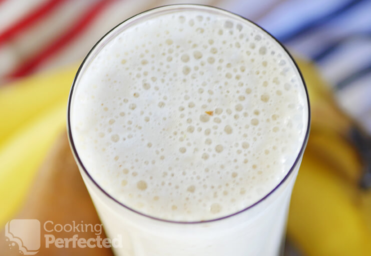 Banana Pear Smoothie with milk and honey