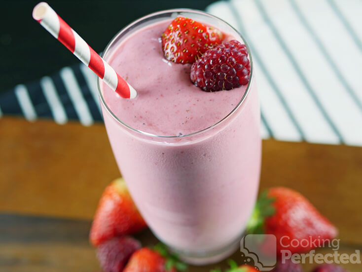 Simple Raspberry and Strawberry Smoothie