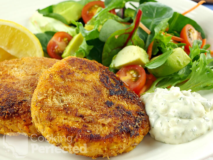 Paleo Tuna Cakes with Tartare sauce and Salad