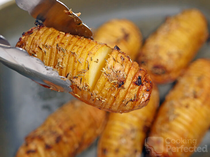 Hasselback Potatoes with garlic, rosemary and thyme