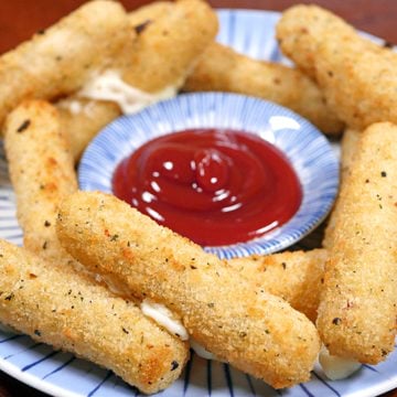 Air Fryer Frozen Mozzarella Sticks