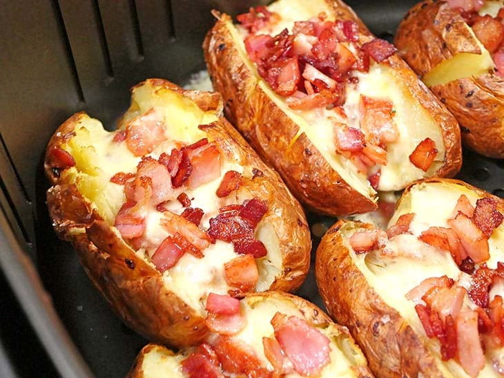 https://cookingperfected.com/wp-content/uploads/2021/09/Air-Fryer-Loaded-Potatoes-v3-no-wm.jpg