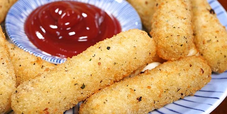 Air Fryer Frozen Mozzarella Sticks