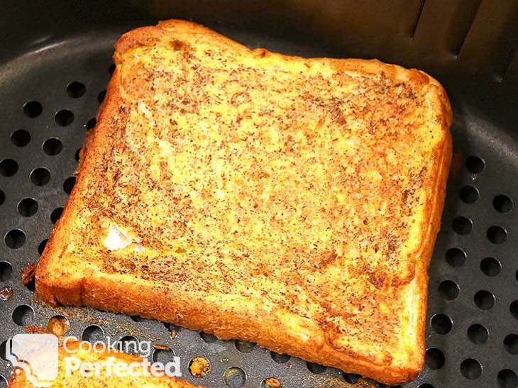 Cooking French Toast in the Air Fryer