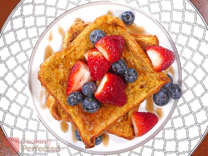 Air-Fried French Toast with Blueberries, Strawberries and maple syrup